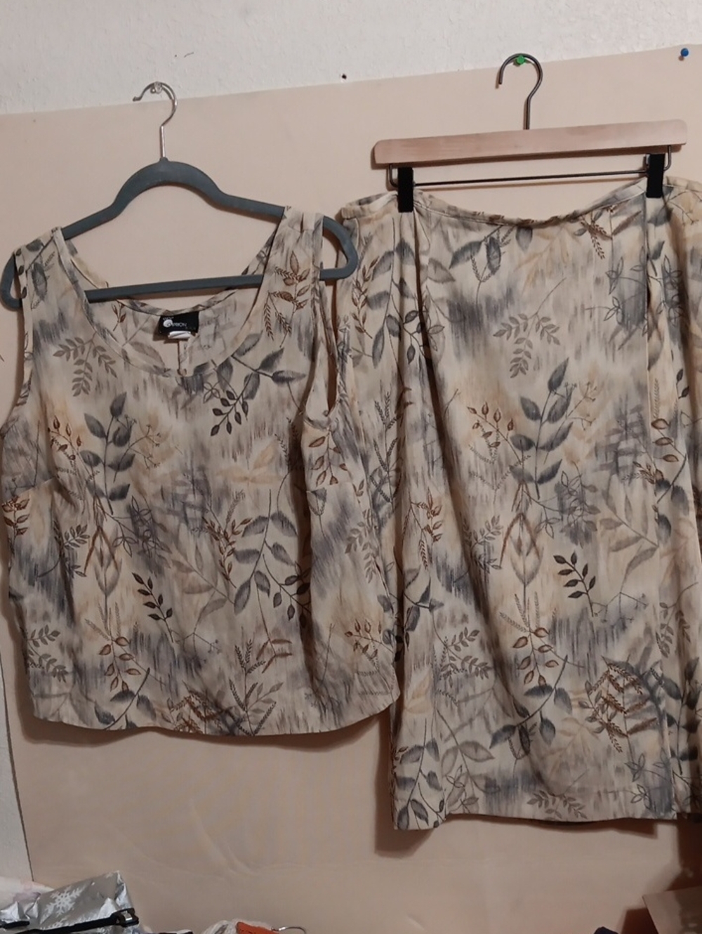 Sleeveless Floral Midi Skirt Set in Beige and Gray by FIRST OPTION TOOL